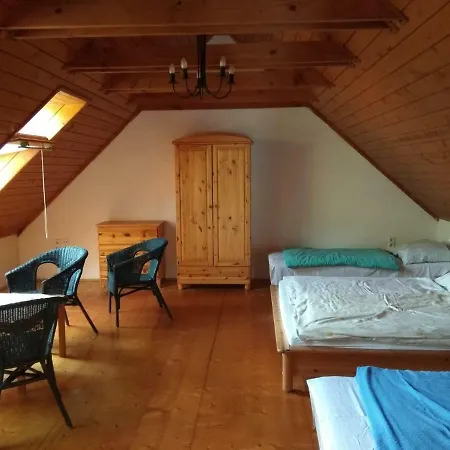 Lugas Vendeghazak Nyaraló