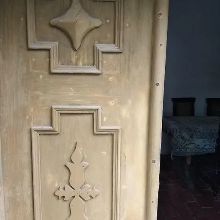 Nyaraló Lugas Vendeghazak *